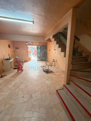 Taman Desa Cemerlang,Double Storey,Low Cost,Fully Extended,For Sale 1