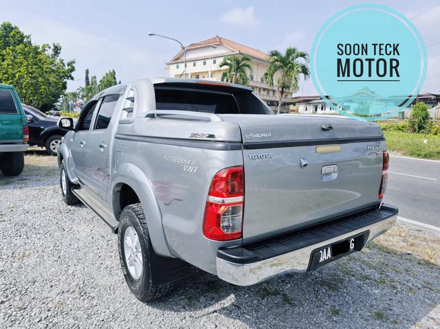 2013 Toyota HILUX 2.5 G VNT FACELIFT (A) - 4