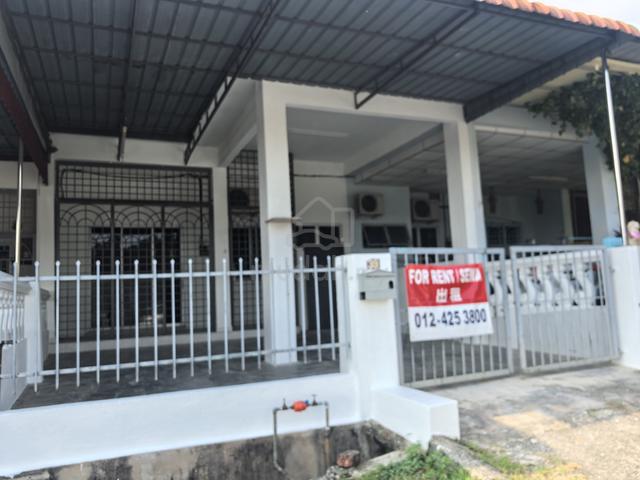 Near Aeon single storey terraced house for rent 1
