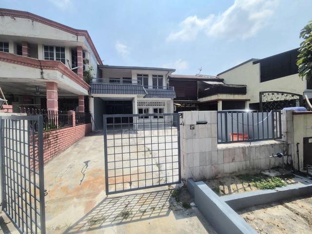 LIKE NEW Renovated FACING OPEN Seksyen 10 Double Storey Terrace 1