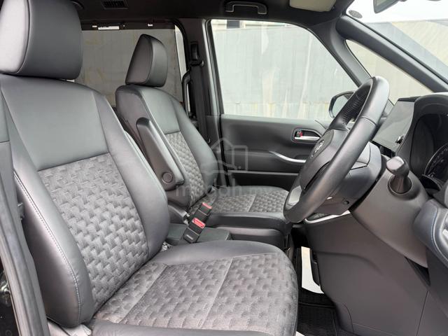2023 Toyota VOXY 2.0 S-Z (Unreg)8 Yrs Warranty - 3