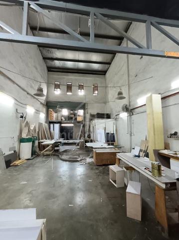 Mount Austin 1.5 Storey factory for Rent 1