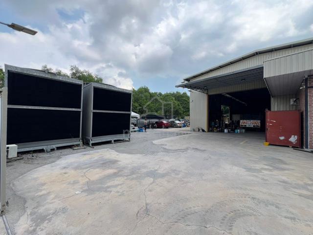 WareHouse For Rent  Permatang Pauh Type : Semi D light Industrial 1