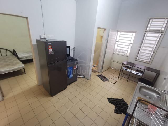 Bilik Kongsi  5