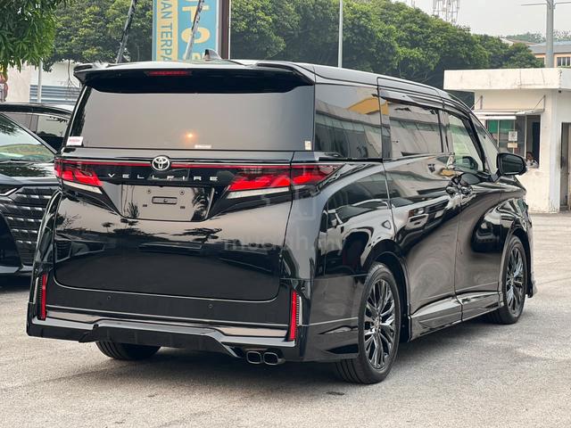 2025 Toyota Alphard 2.4 Z Premium 3800km like new - 2