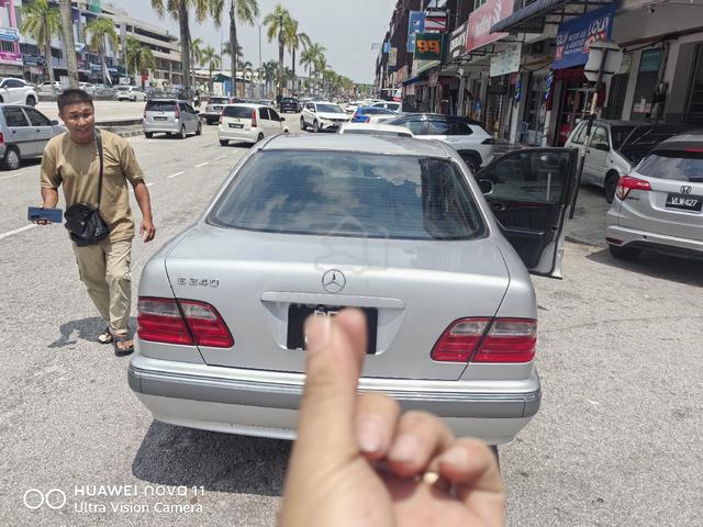 2000 Mercedes Benz E-CLASS 2.4 240 ELEGANCE (CBU) - 5