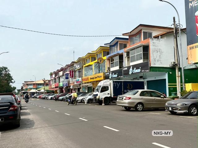 Hot Areaš„ć1stFloor Shop LotćSg Udang Teluk Pulai Klangļ¼Amazing Height 1