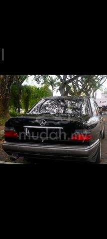 1995 Mercedes Benz 280E 2.8 (A) - 4