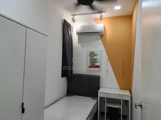 Neu Suites Single Room πΆ 7min Jelatek LRT πΆ 3min Great Eastern Mall 1