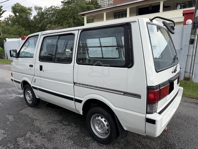 Nissan VANETTE C22 WINDOW VAN AIRCOND SEJUK - 4