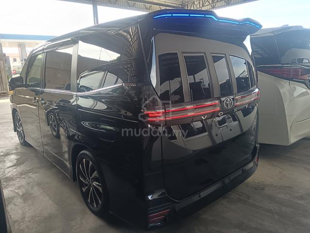 Toyota VOXY (2024) 2.0 S-Z (A) 7 seater - 2