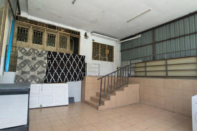 Taman Taynton View 1-Storey EXTENDED【10min walk to MRT】Many Parking 1