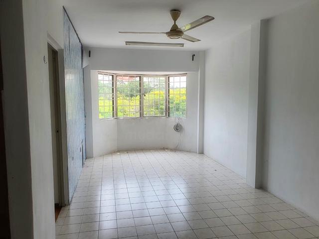 saujana apartment 1