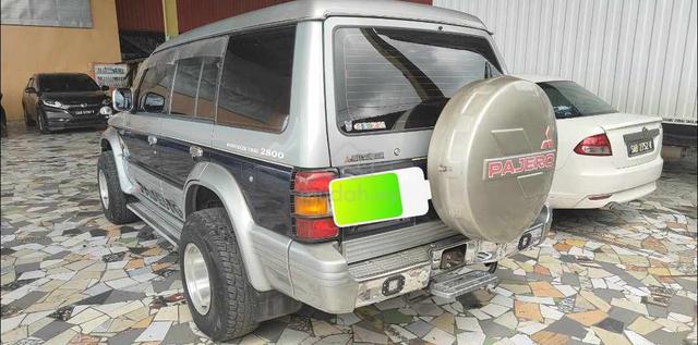 1995 Mitsubishi PAJERO 2.8 (A) - 3