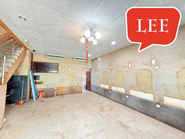 [ NEAR ANSON ROAD ] 3 sty building 3600sf | own parking | gtown - HK 1
