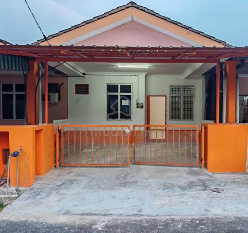 Tanah Merah, Kelantan 1