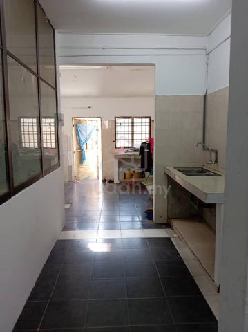 Shop Lot For Rent Jalan Kubu, Near Jonker Walk Melaka 1