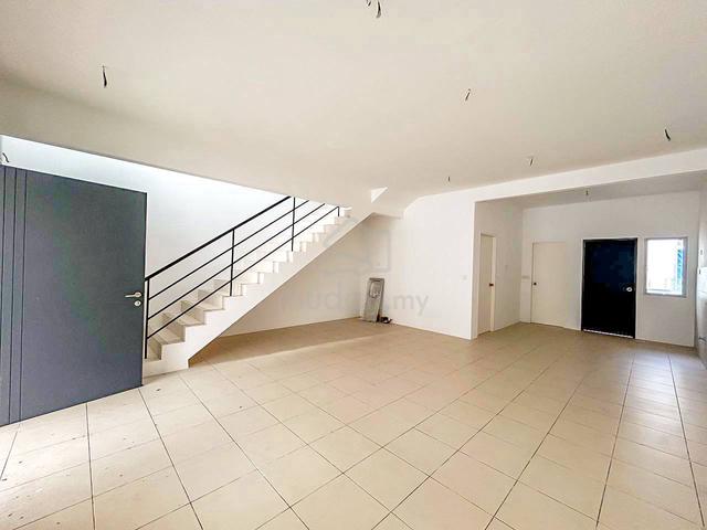 (BRAND NEW) 2 Storey Terrace Iringan Bayu Mekary, Seremban 1