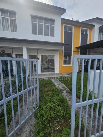 Bukit Beruntung | 2-Storey Terrace House | For RENT 1