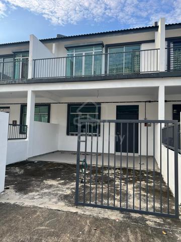 Scientex Rawang Clivia Double Storey No ppl Stay before ever ! 1