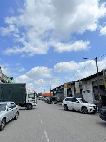 Tmn Universiti Terrace Factory For Rent 1