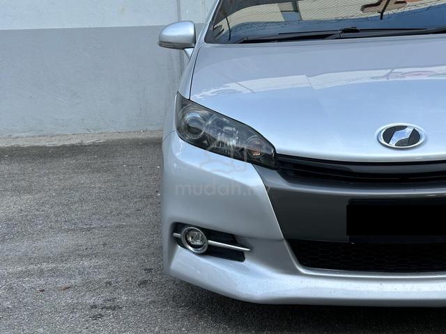 Toyota WISH 1.8 S (A) - 4