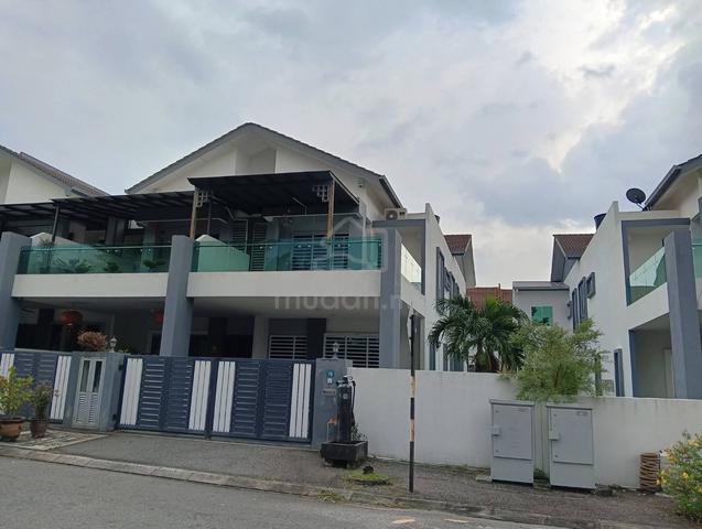 Panorama Lapangan Kinara 7 End Lot Terrace Unit for SALE 1