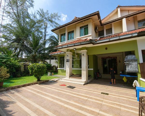 Kota Kemuning Semi-D End Lot, Golf Club View 1