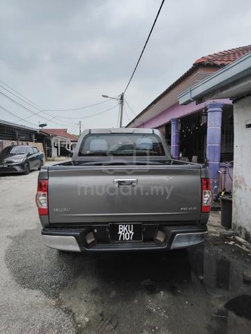 2010 Isuzu D-MAX 2.5 4X2 (STANDARD) TFR54HD1 (M) - 5