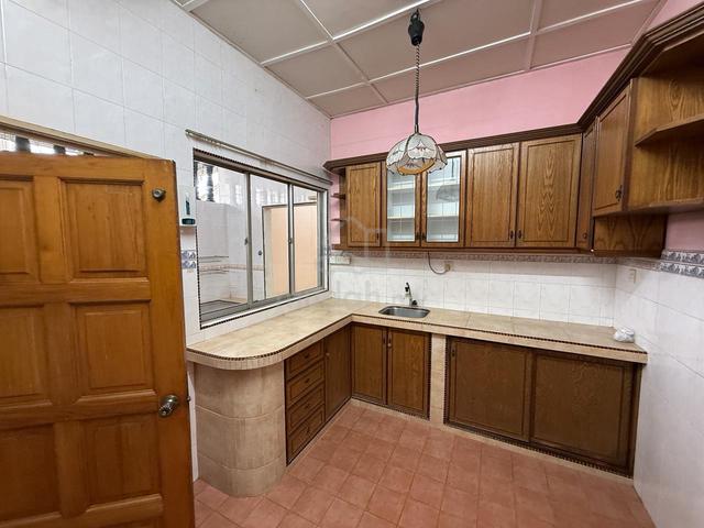 For rent Bukit Indah Single storey house with full air conditioner 1