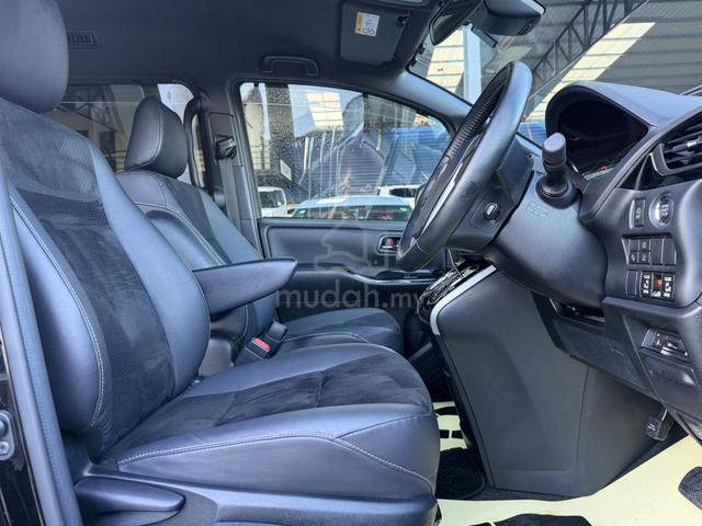 2021 Toyota VOXY 2.0 ZS KIRAMEKI III (Unreg) - 4