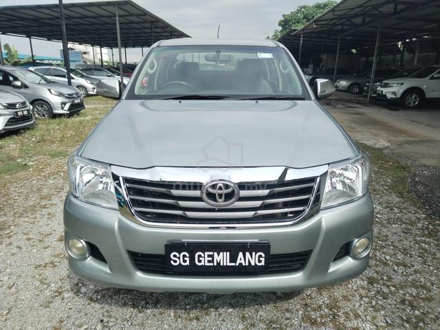 2012 Toyota HILUX 2.5 G VNT FACELIF , Not Accident - 3