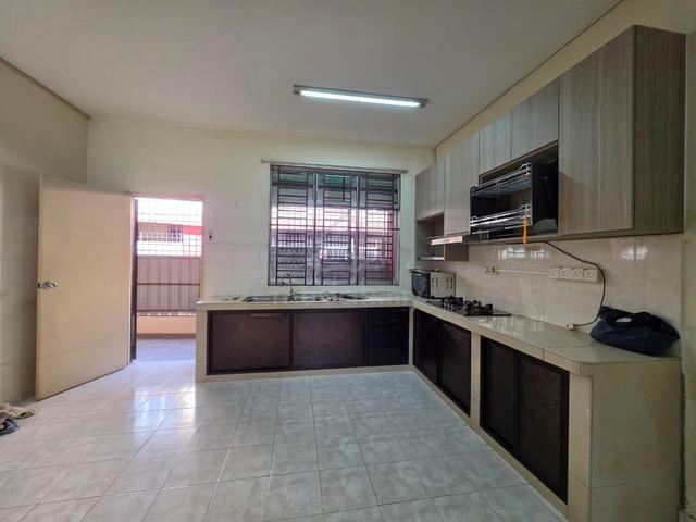 Below market value 2 storey terrace house Taman Angksanuri bt berendam 1