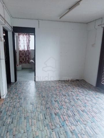 Flat Sri Pahang 1