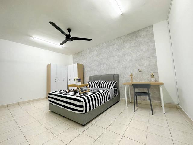 Palm Spring – Variety Room for Rent all Workers Nearby 1