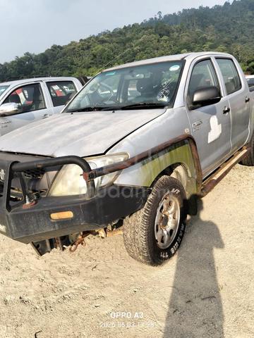 2010 Toyota HILUX 2.5 G FACELIFT DOUBLE CAB (M) - 3