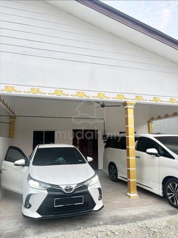 Jalan Bakri, Kampung Hj. Parit Zin 1