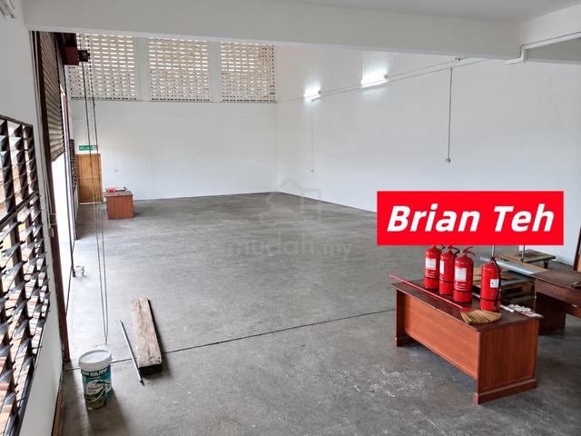 1.5 Sty Light Industrial Semi D Factory Warehouse Rent at Juru Ringan 1
