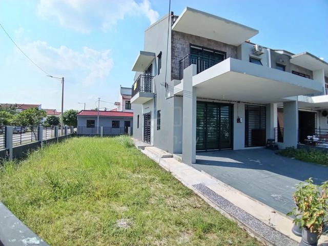 CORNER LOT 2 Storey Terrace Taman Saujana KLIA 1