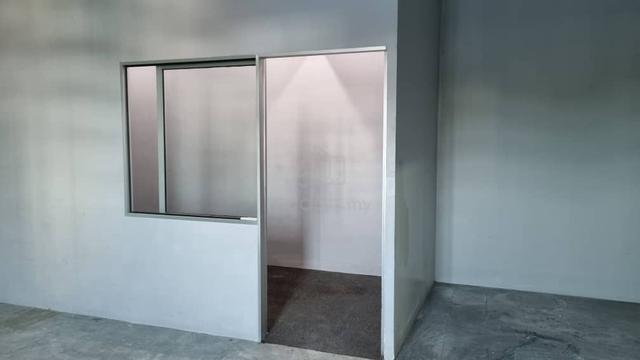 1st floor shop lot relau 1400sf rare nice main road 1
