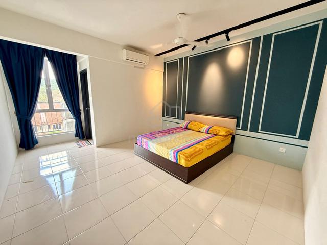 [Master Bedroom Attach With Toilet] Bilik Sewa Lelaki Muslim, Bangi 1