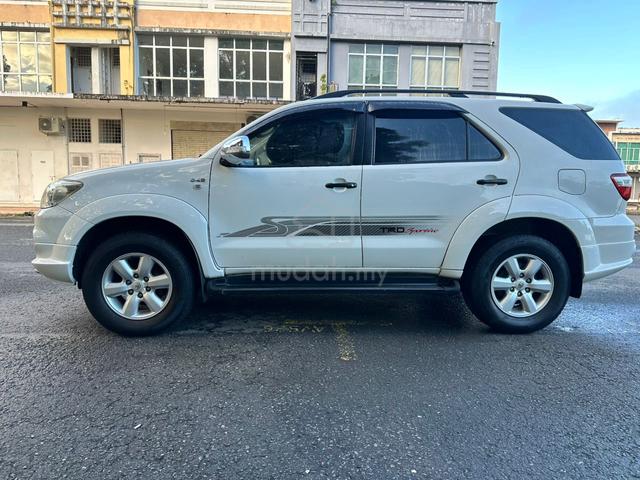 2011 Toyota FORTUNER 2.5 G TRD SPORTIVO - 4