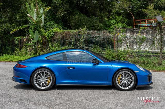 2017 Porsche 911 991.2 Carrera 4S Akrapovic PCCB - 5