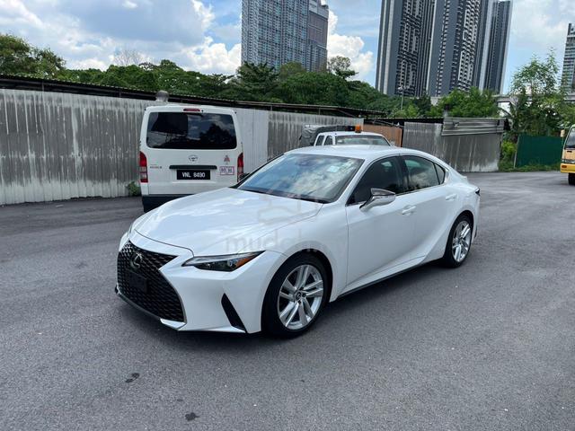 2021 Lexus IS300 2.0 LUXURY / 14K KM / RED INTERIO - 1