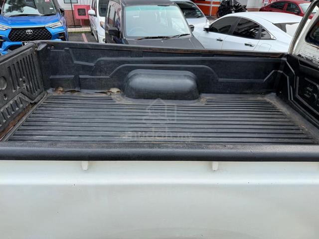 2012 Toyota HILUX 2.5 (M) single cab - 5