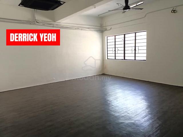 1st Floor, Lebuh Carnarvon Shop Lot @ Georgetown, Facing Main Road 1