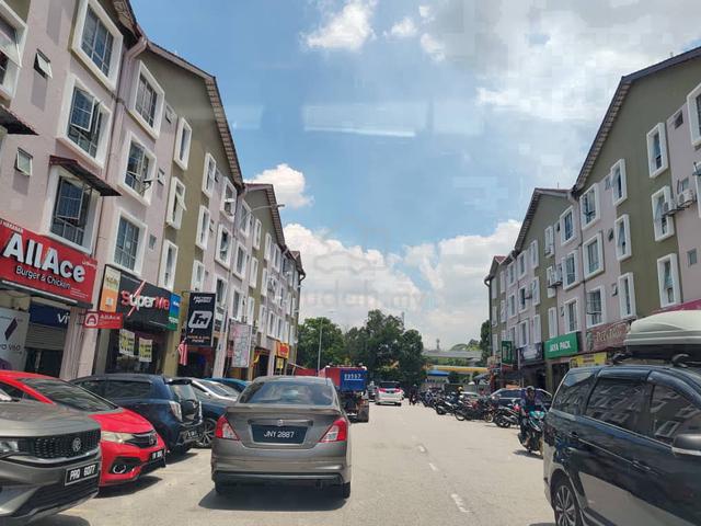 Shah Alam Seksyen 7  kedai Jalan besar dekat Uitm Jakel Lrt3 sekolah 1