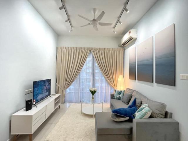 Bay Point @ Country Garden Danga Bay 1