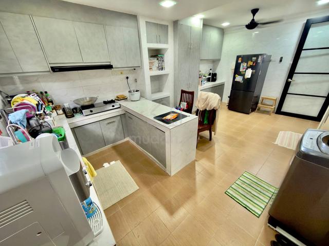 RENOVATED Double Storey HOUSE, Jalan Cerdik Taman Universiti Bangi 1