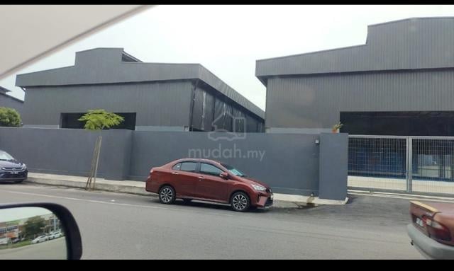 Factory warehouse IM 3 1